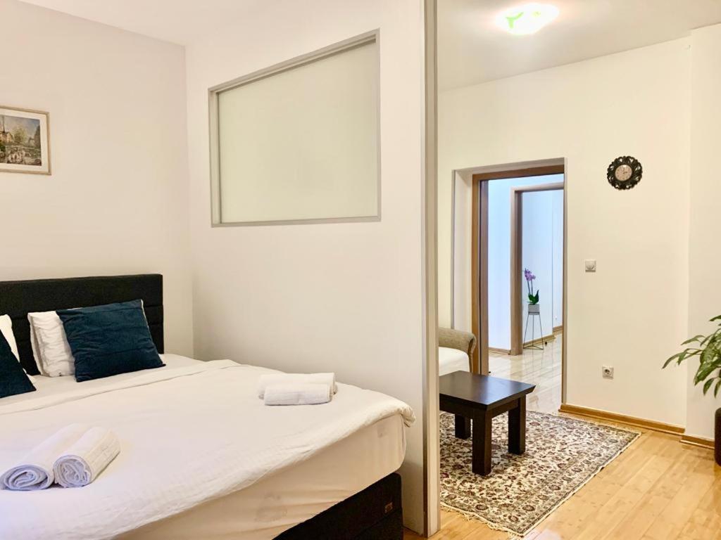 City Center Crown Apartment Belgrade Exterior photo